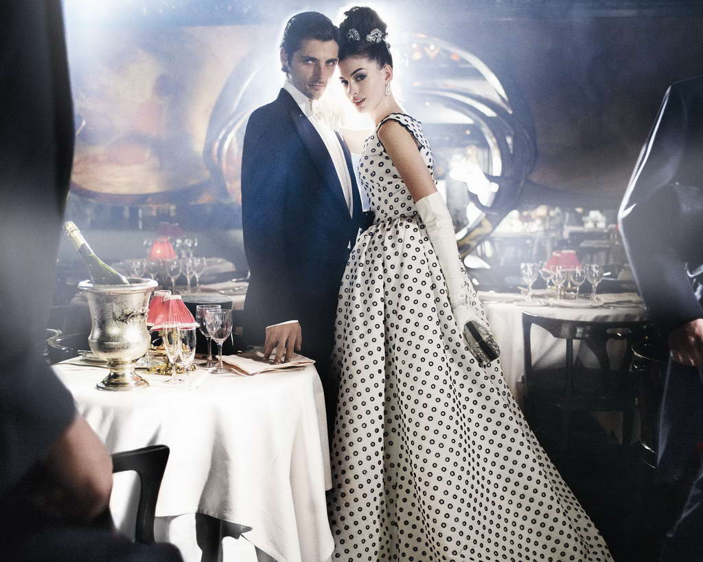 Anne Hathaway pictures and phot...